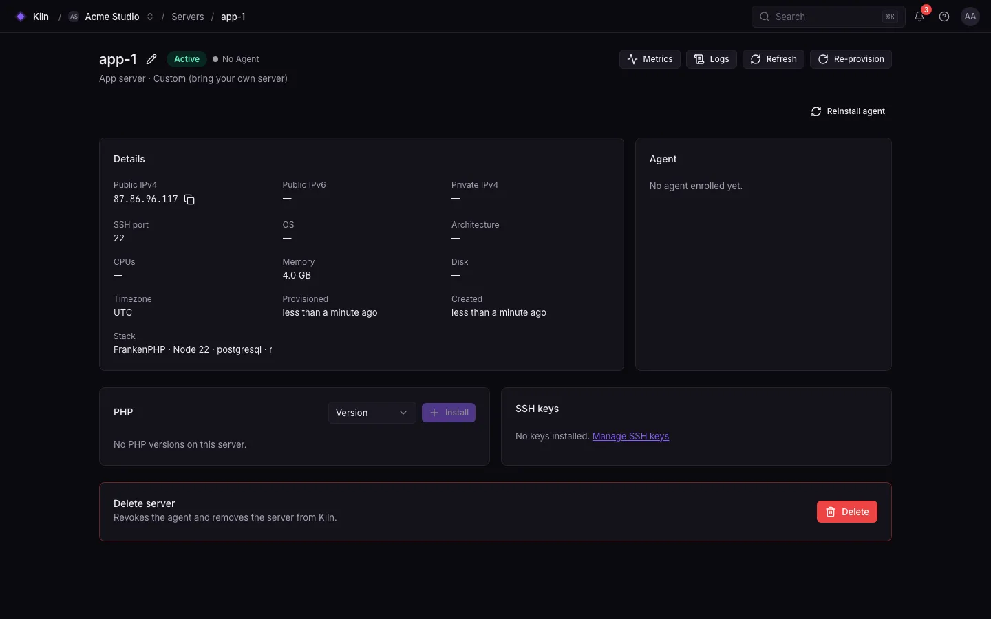 A server page: status, agent version and heartbeat, resource usage, provisioning output and tabs for metrics, processes, firewall, network, terminal, SSH keys, recipes, PHP and settings.